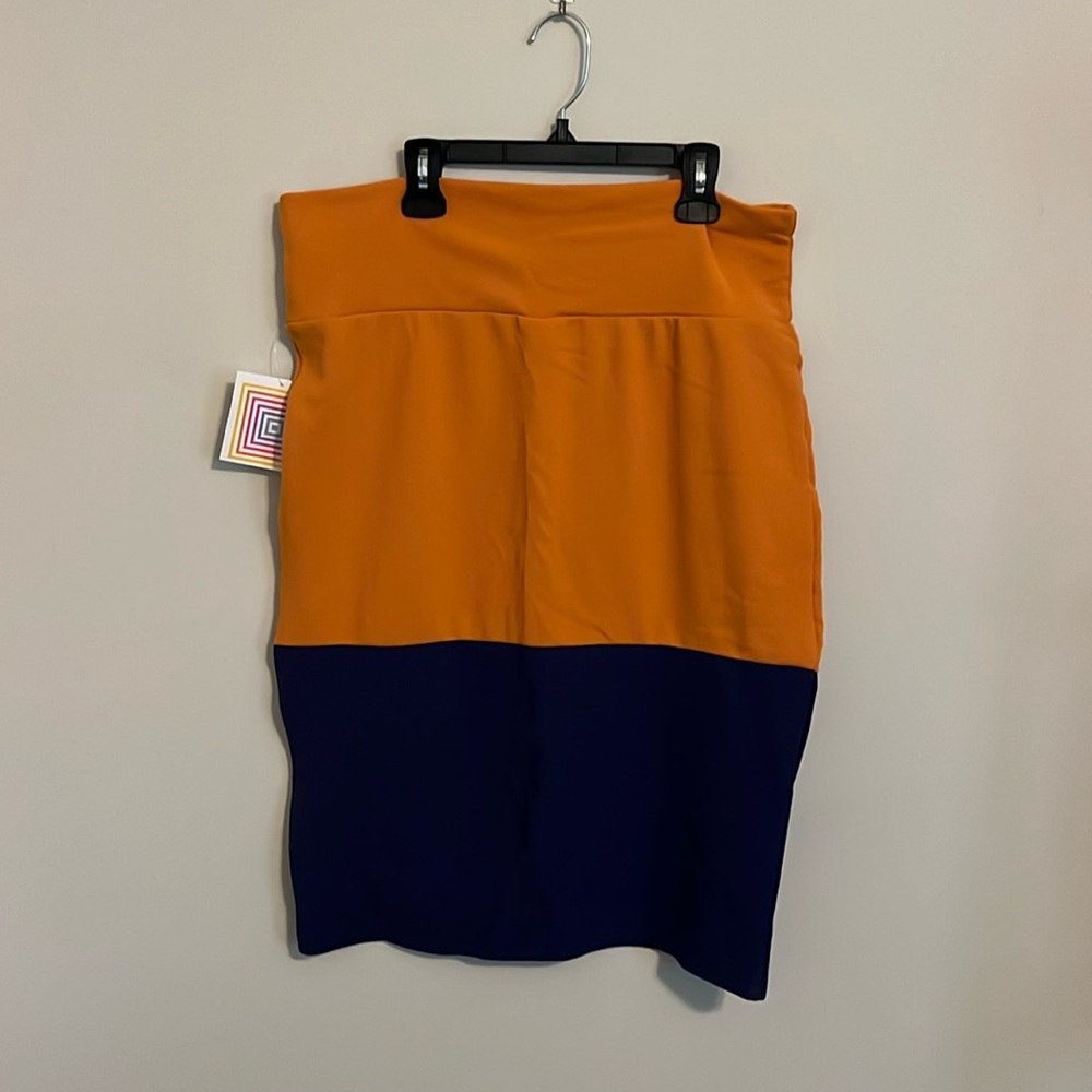 XL Two Tone LuLaRoe Cassie Skirt